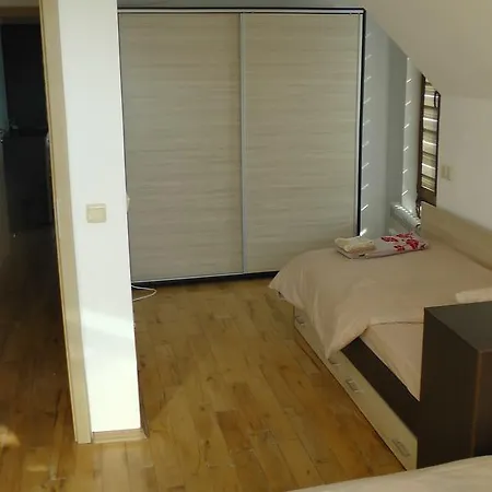 Center , Modern And Quiet شقة بورغاس