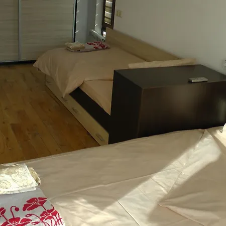 Center , Modern And Quiet شقة بورغاس