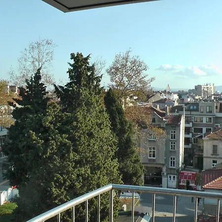 Center , Modern And Quiet * 布尔加斯