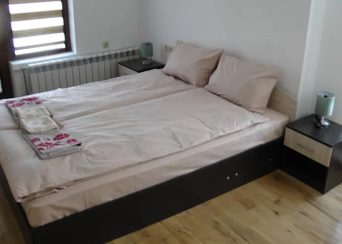 Center , Modern And Quiet Apartment *